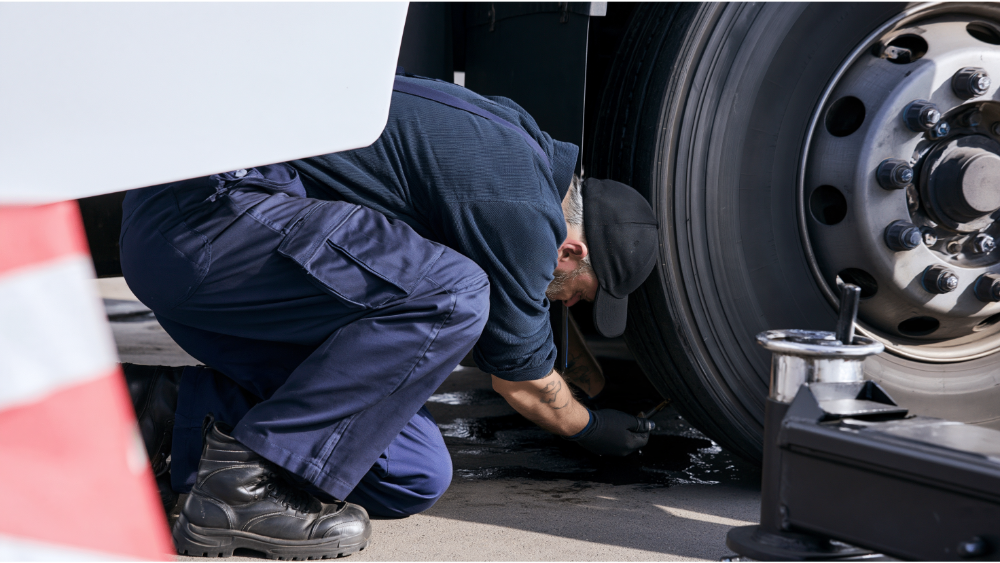 Can a Transmission Fluid Leak Cause a DOT Violation?